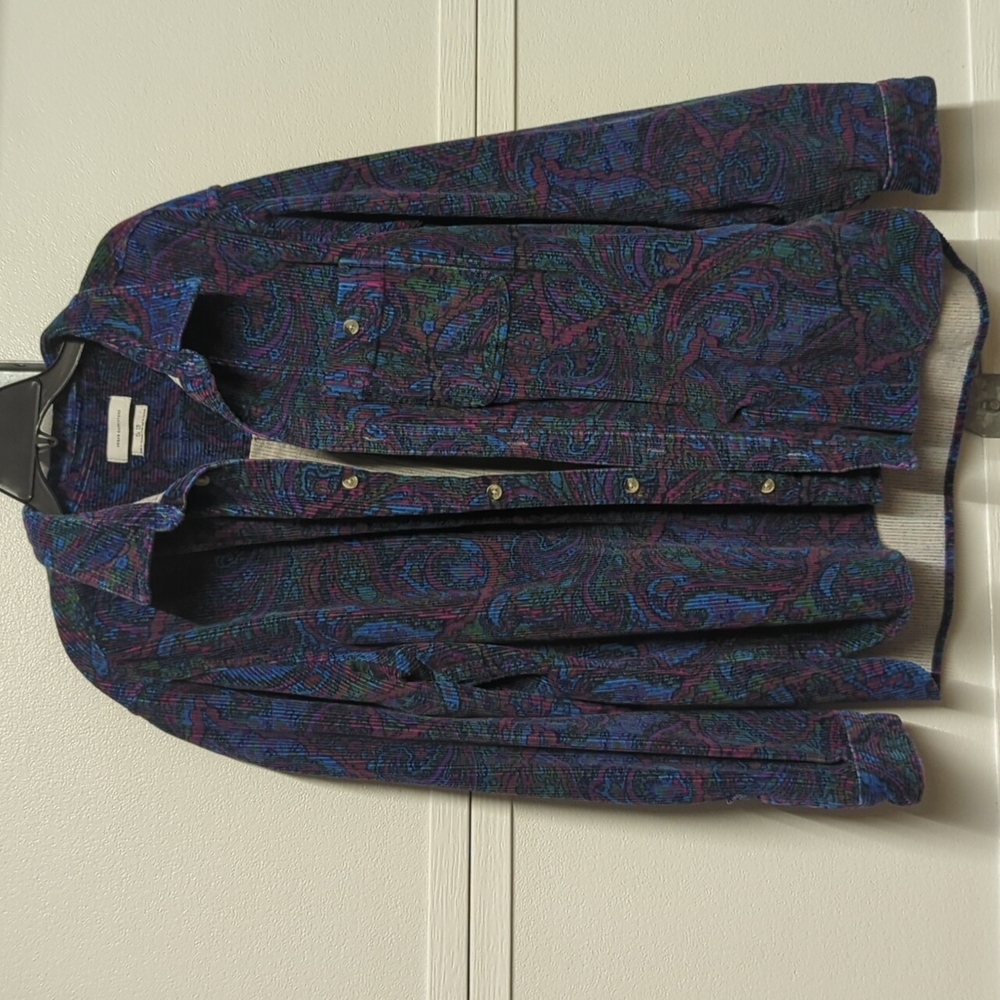 Button up - Picture 1 of 3
